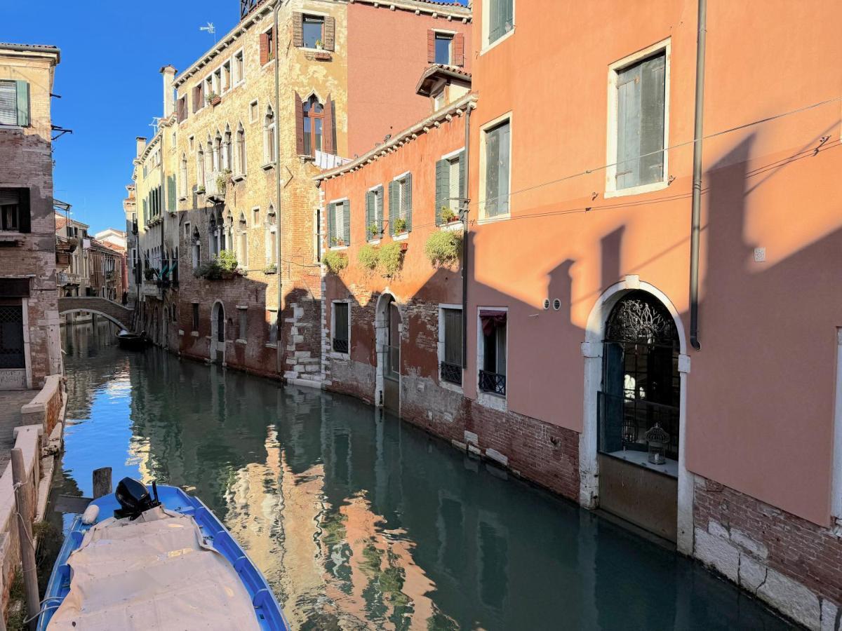 Ca Penini - Canal View Venice Luaran gambar