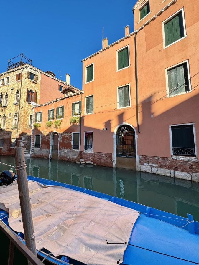 Ca Penini - Canal View Venice Luaran gambar