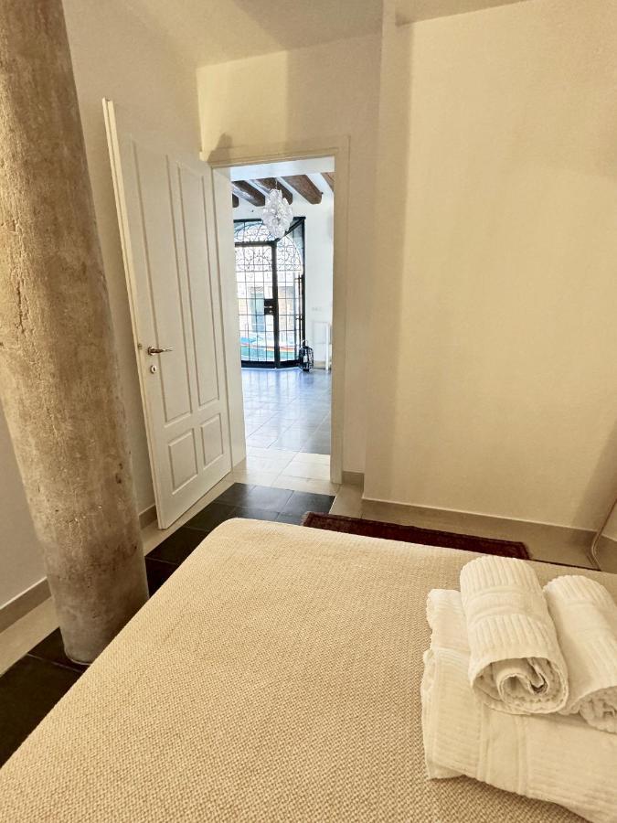 Ca Penini - Canal View Venice Luaran gambar